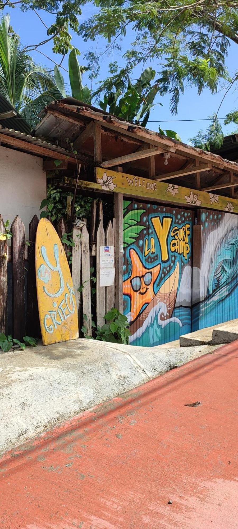 ホテル La Y Surf Camp ボカス・タウン エクステリア 写真